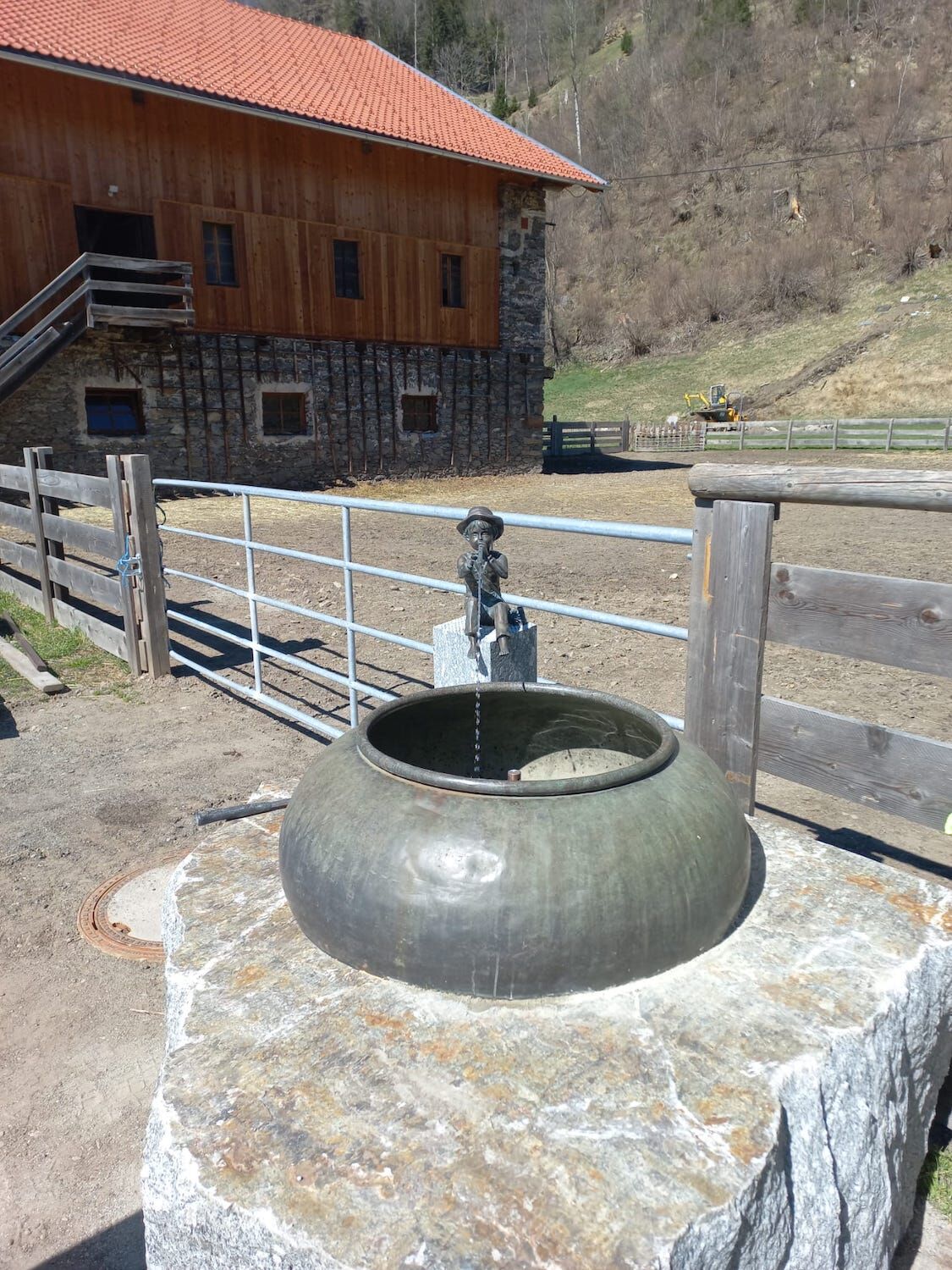 Vomp/Tirol, Österreich, Wasserspeier TONI