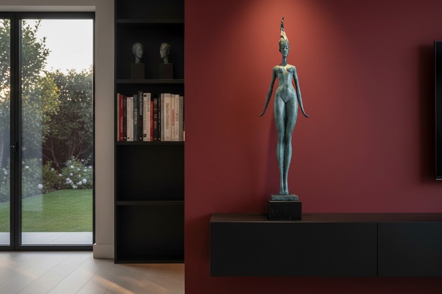 Bronzefigur VALERIE grün auf Steinsockel, 99 cm