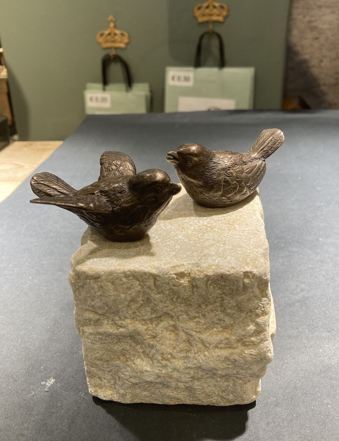 Bronzefigur Vogelpaar SPATZEN SING und SANG