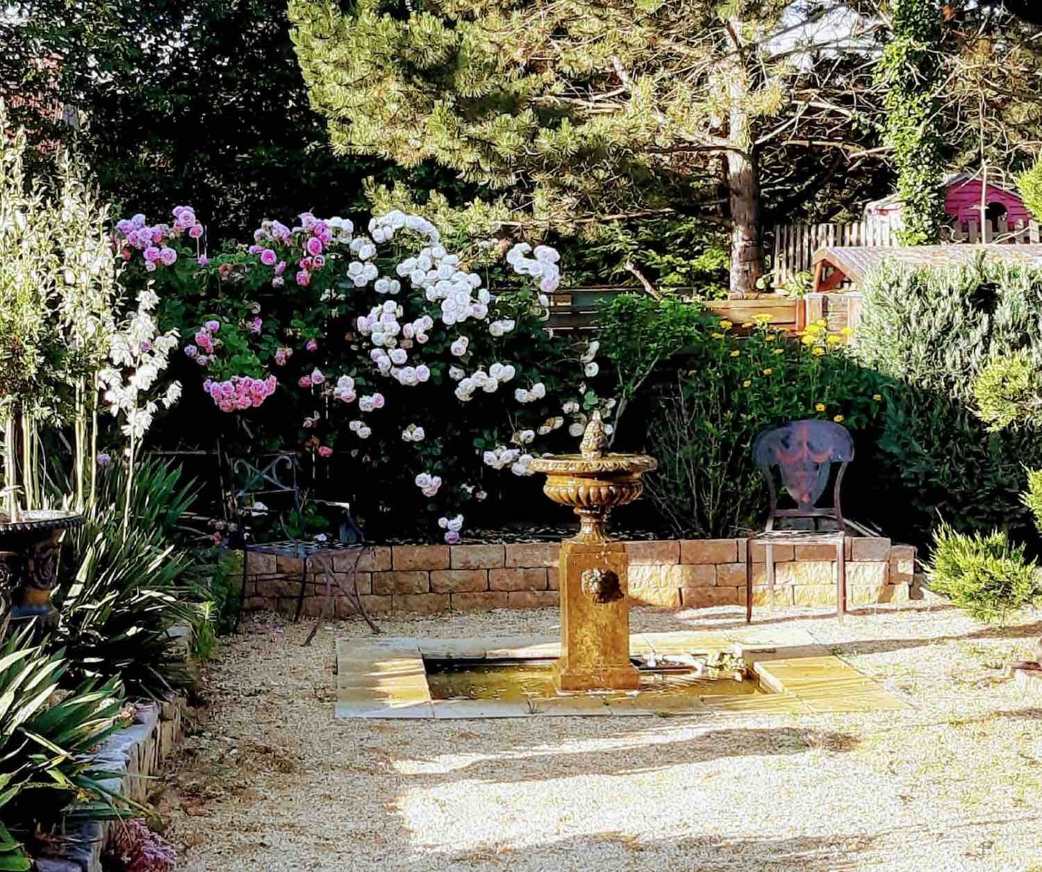 Schwielowsee: Steinbrunnen IFORD ( nicht mehr im Sortiment) Schwielowsee: Steinbrunnen IFORD ( nicht mehr im Sortiment)