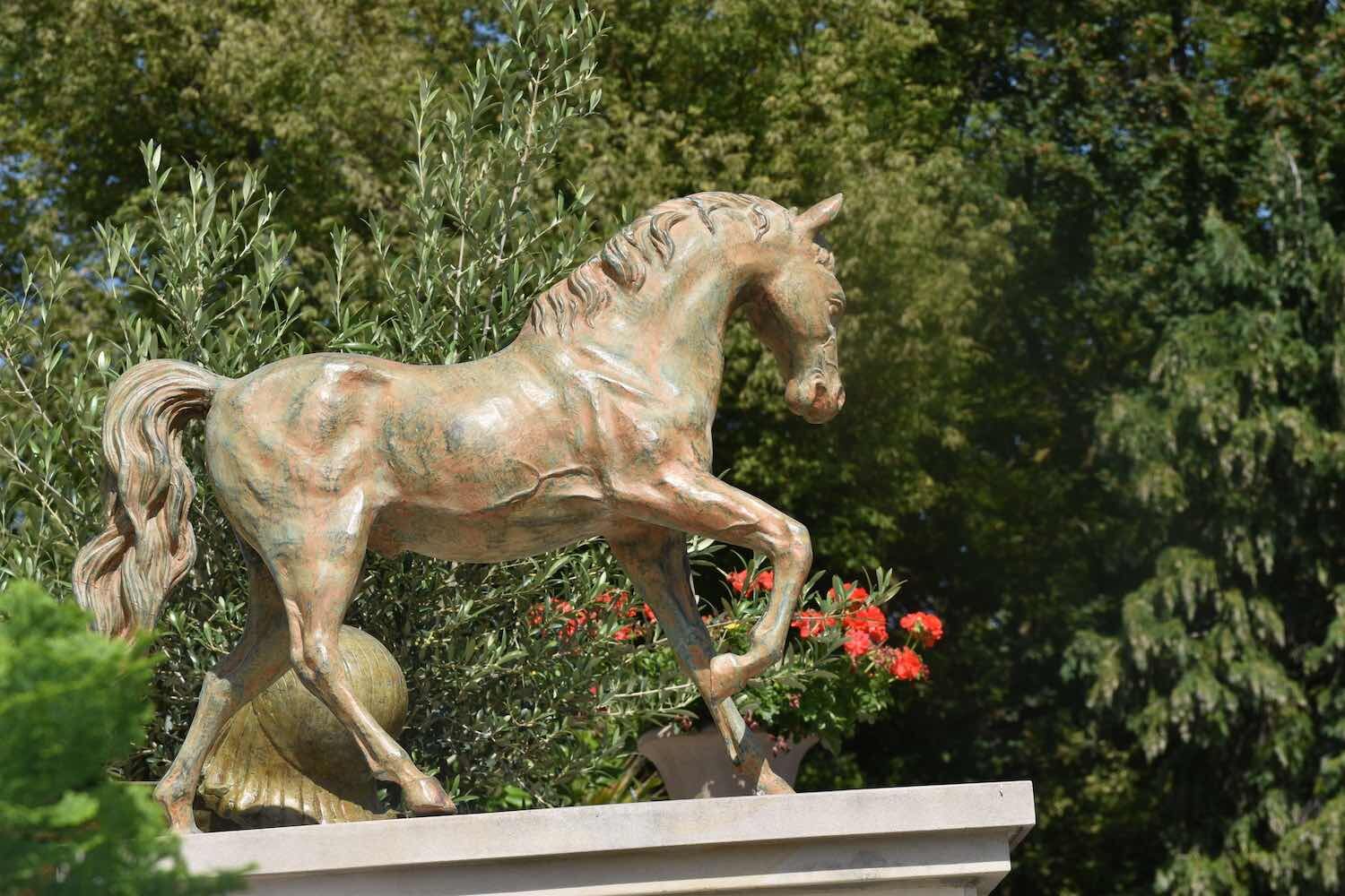 Bronzefigur Pferd CADENZA-II