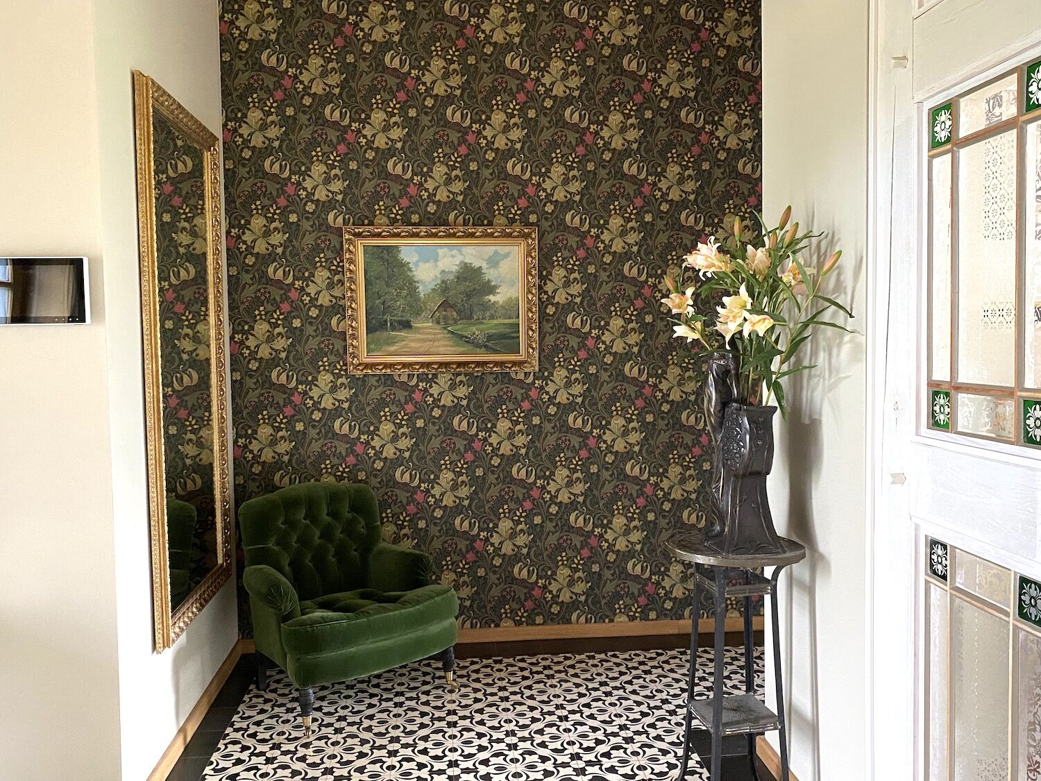 Stendal: Bronzevase ROSENDAME