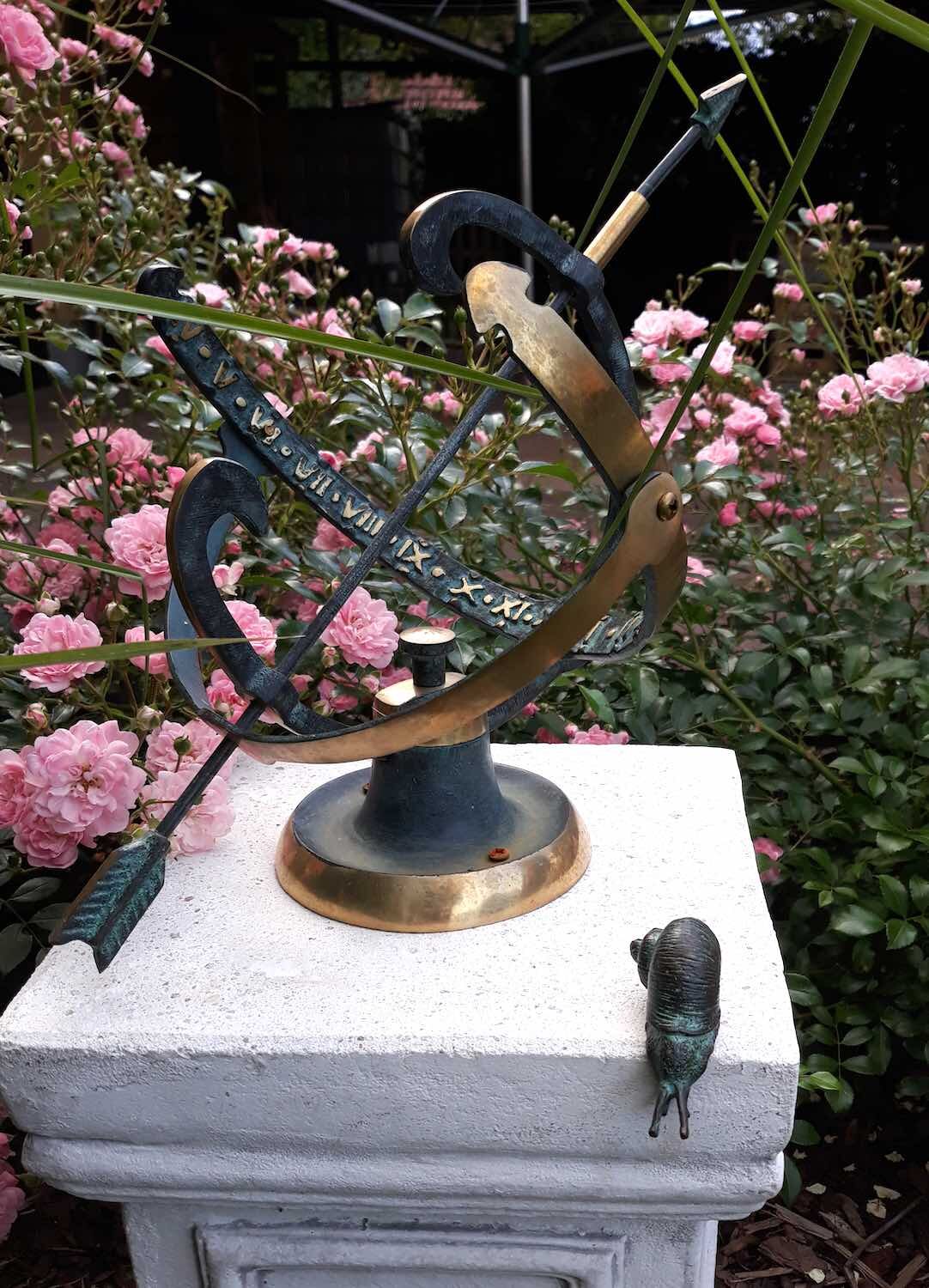 Altenburg, Thür.: Bronzesonnenuhr KEPLER, Bronzeschnecke SCHNECK (Kantenläufer) Altenburg, Thür.: Bronzesonnenuhr KEPLER, Bronzeschnecke SCHNECK (Kantenläufer)