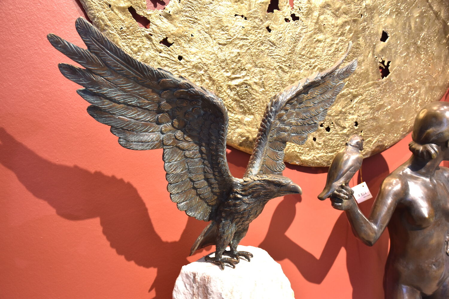 Bronzefigur Vogel SEEADLER mit Marmorsäule
