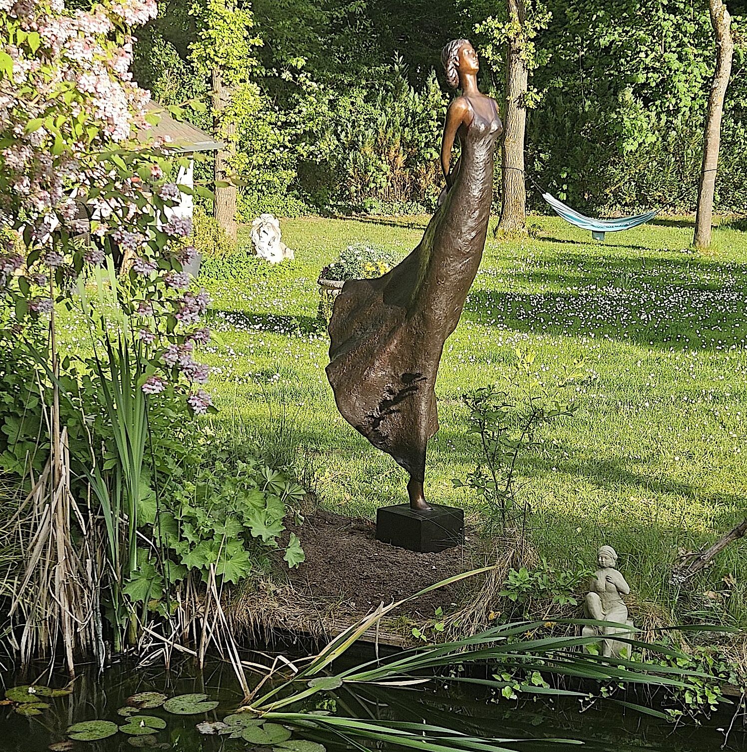 Kundenfoto Bronzefigur FLORANCE, Wendelstein/Franken