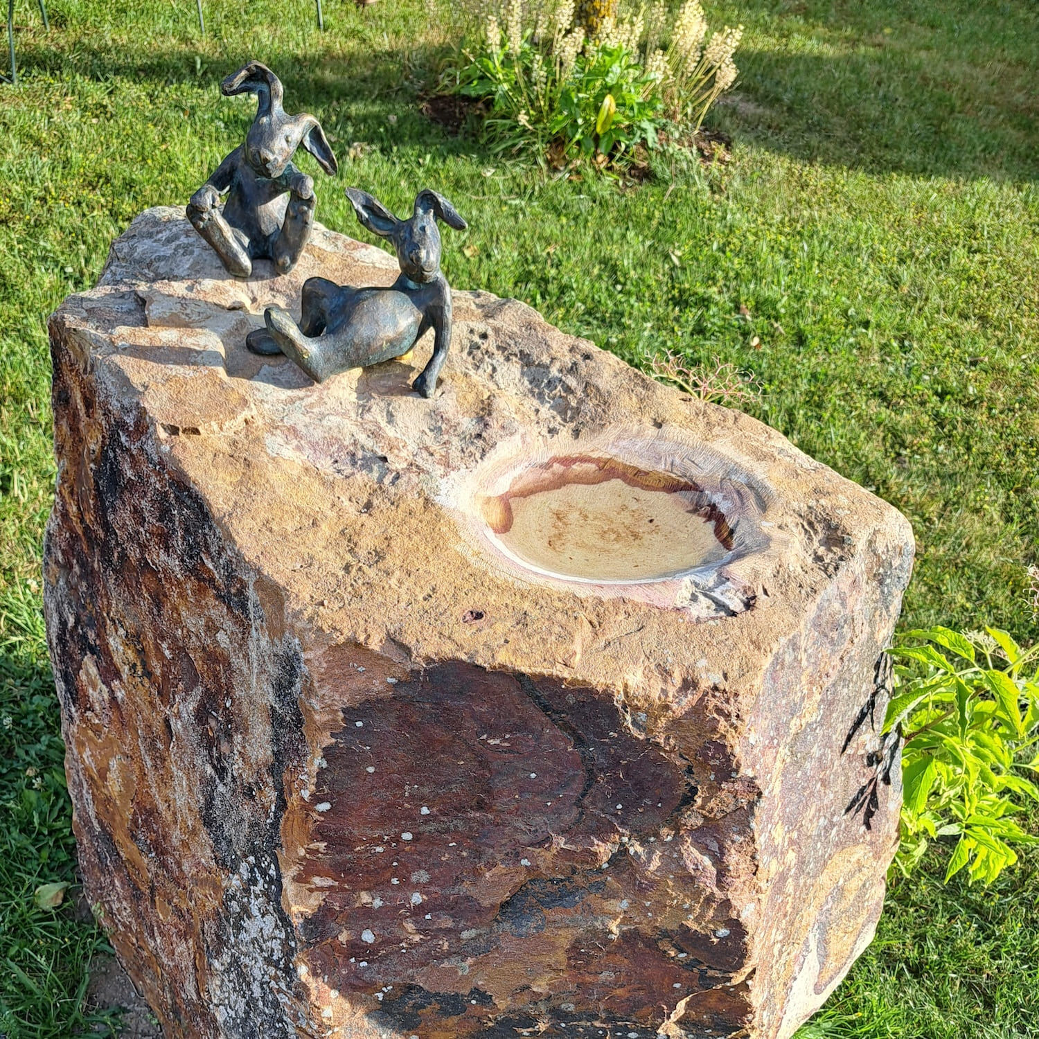 Kastellaun , Bronzehase MEINARD und MADDOX