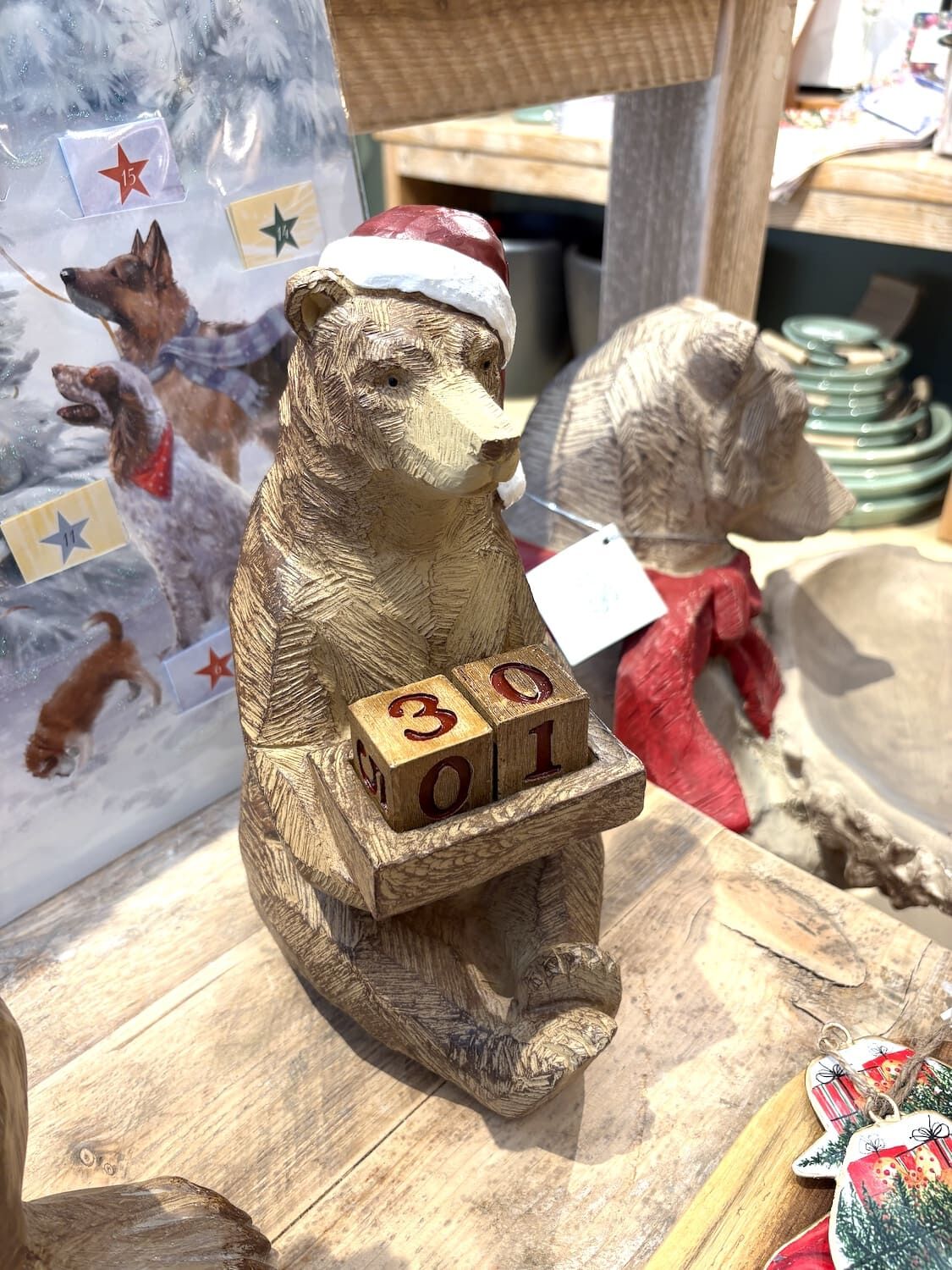 Weihnachtsbär BÄRNHARD mit Würfeln, 27 cm