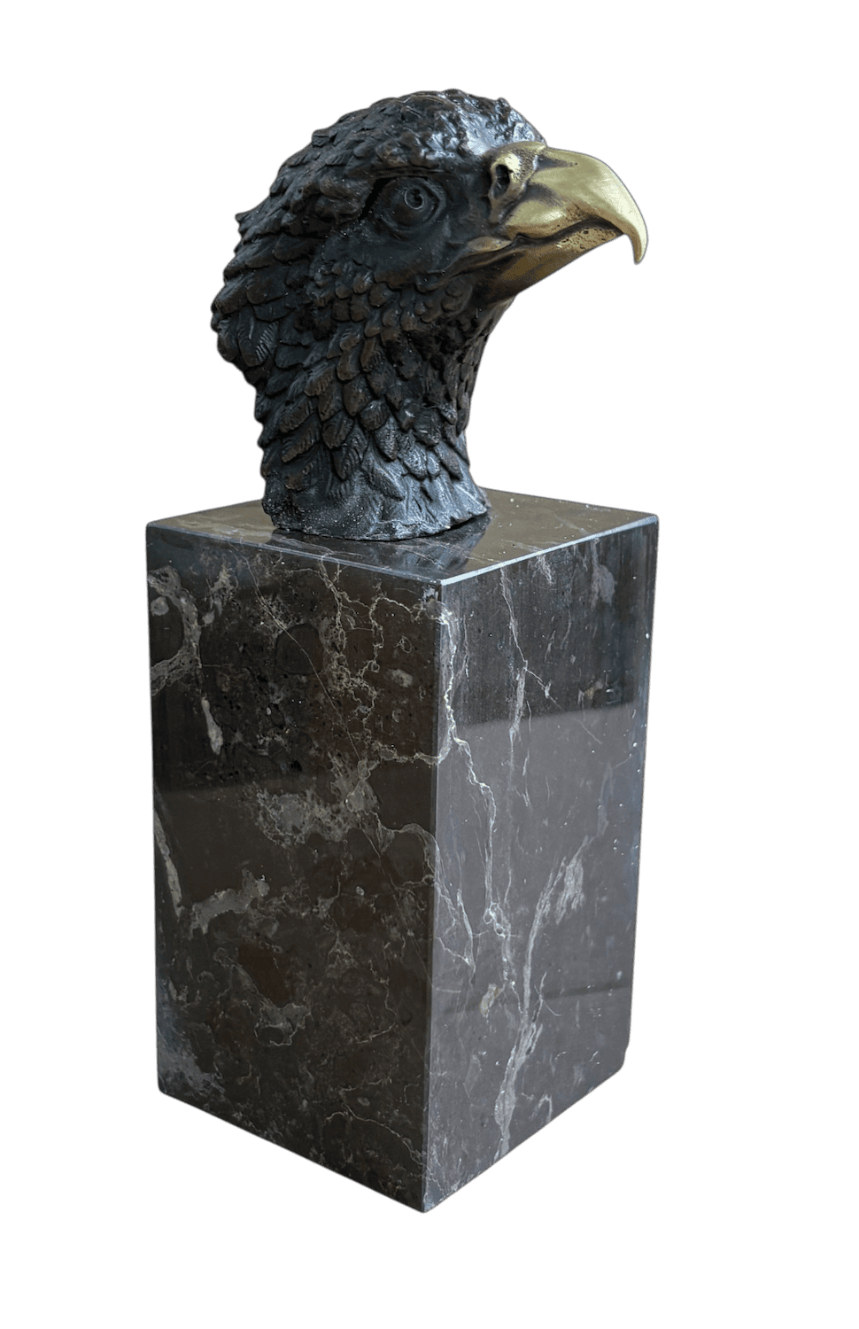 Bronzefigur KOPF DES ADLERS auf Steinpodest, 20 cm