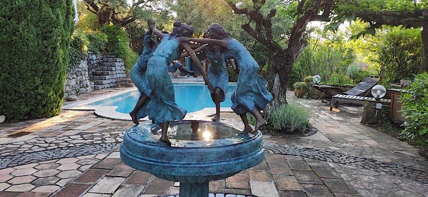 Cote d'Azur, Frankreich: NYMPHENBRUNNEN Cote d'Azur, Frankreich: NYMPHENBRUNNEN