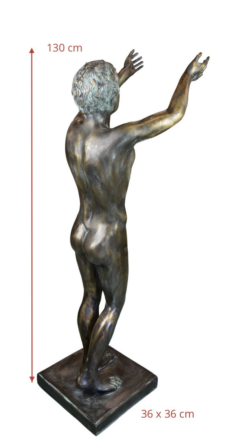 Bronzefigur BETENDER KNABE,  Originalgröße 130 cm, klassisch patiniert