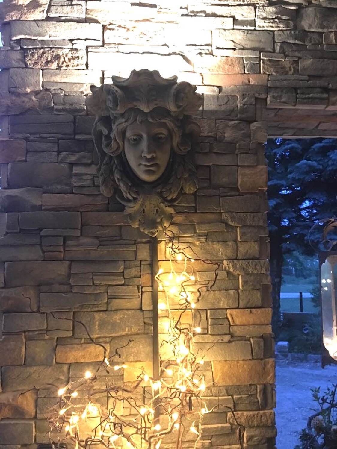 Senftenberg: Wandmaske mit Beleuchtung.. Senftenberg: Wandmaske mit Beleuchtung..