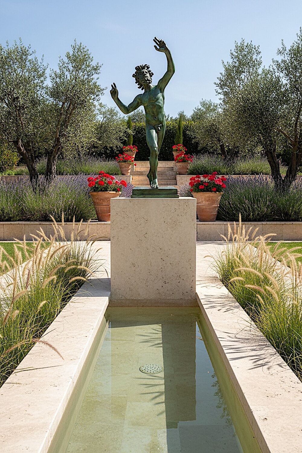 Bronzefigur TANZENDER FAUN, 83 cm