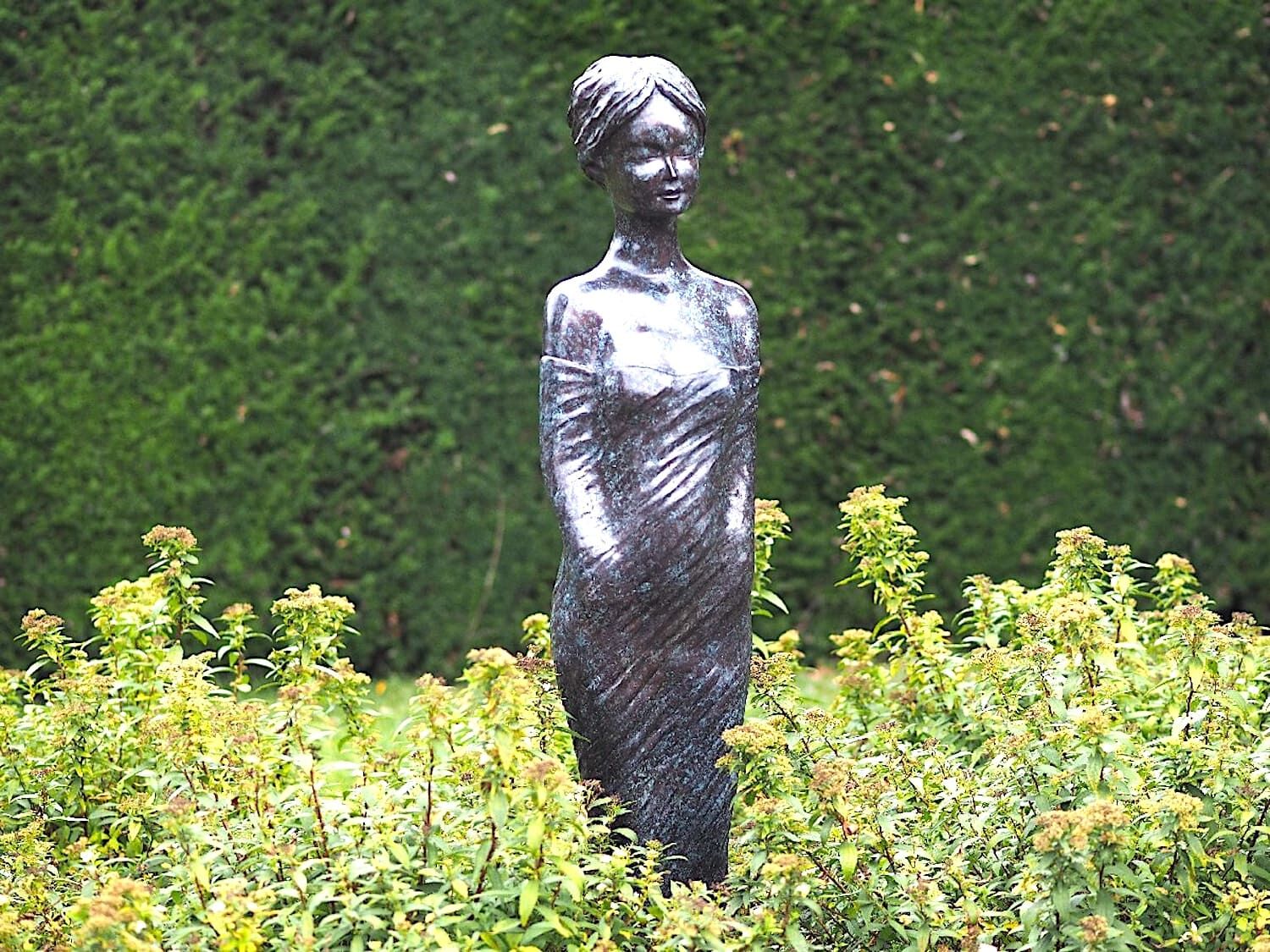 Bronzefigur KLEINE SCHWESTER