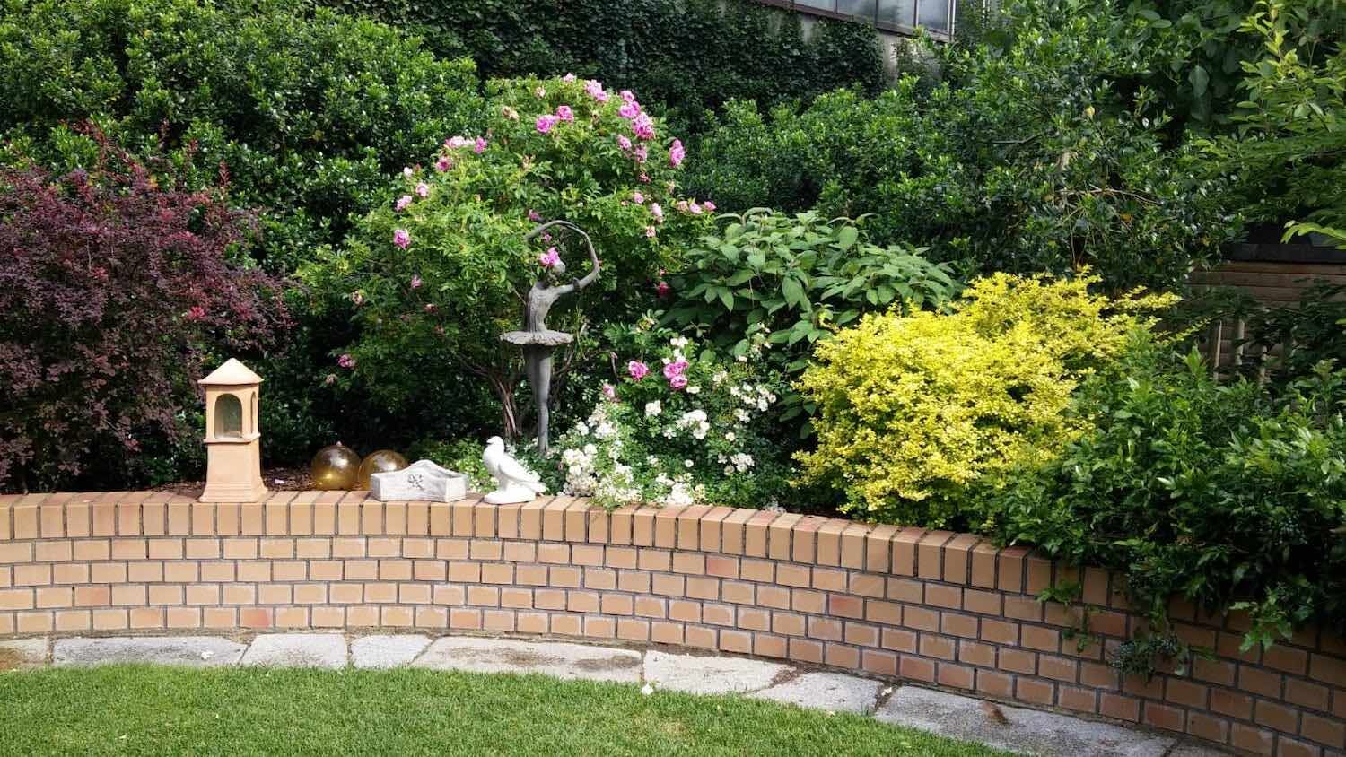 Wittstock/Dosse: Gusseisenfigur BALLERINA-I. Wittstock/Dosse: Gusseisenfigur BALLERINA-I.