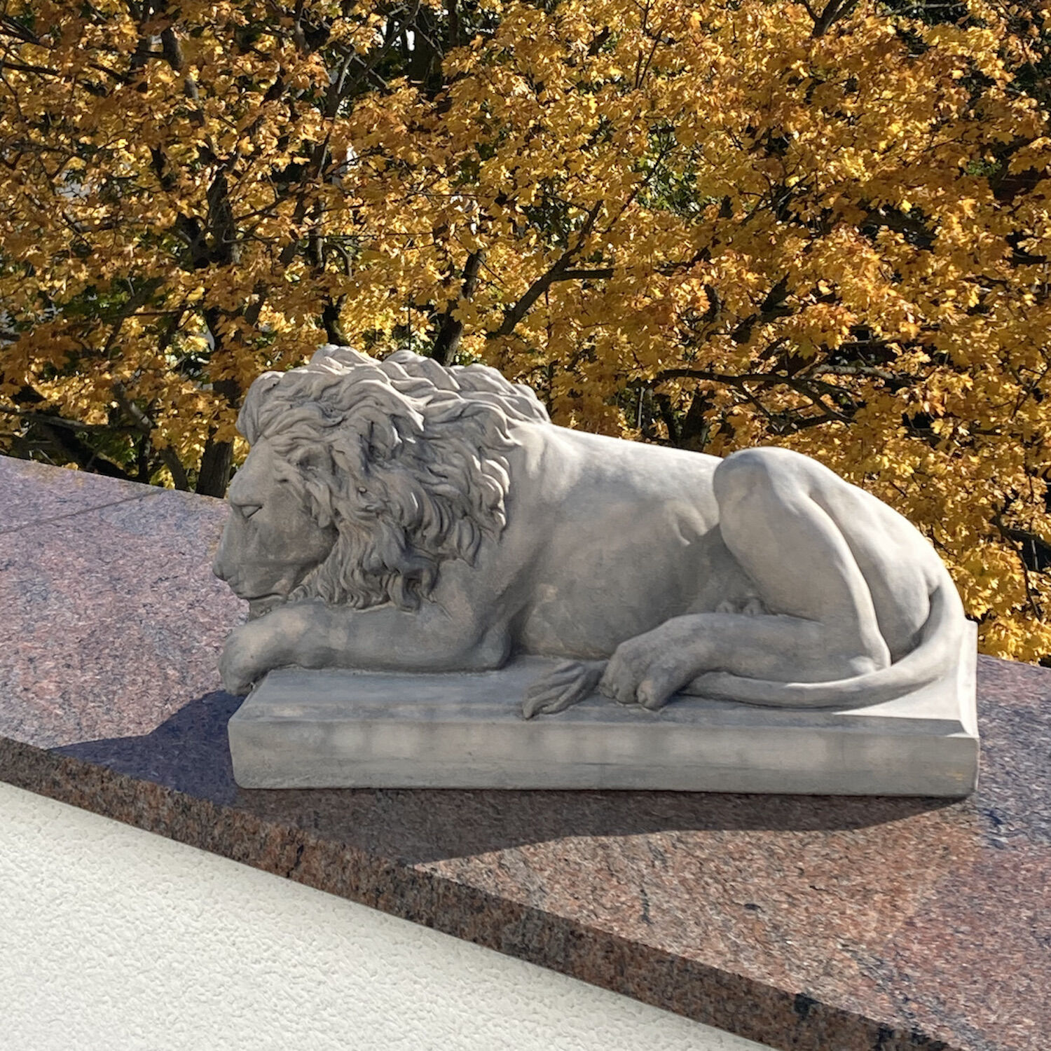 Braunschweig: Steinfigur LÖWE CANOVA