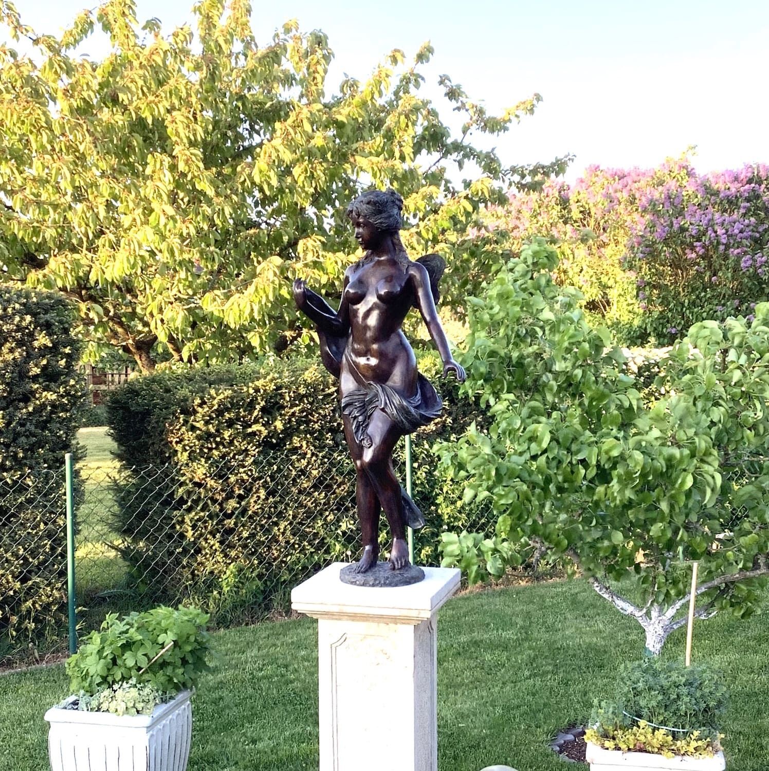 Bronzefigur MARIAM,  Kundenfoto Waren/Müritz