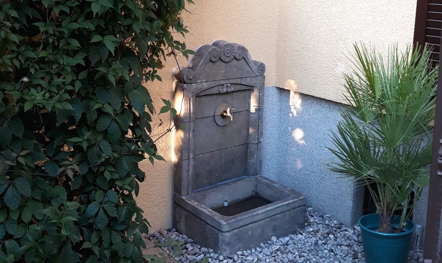 Altenburg, Thür.: Wandbrunnen LAGO MAGGIORE Altenburg, Thür.: Wandbrunnen LAGO MAGGIORE