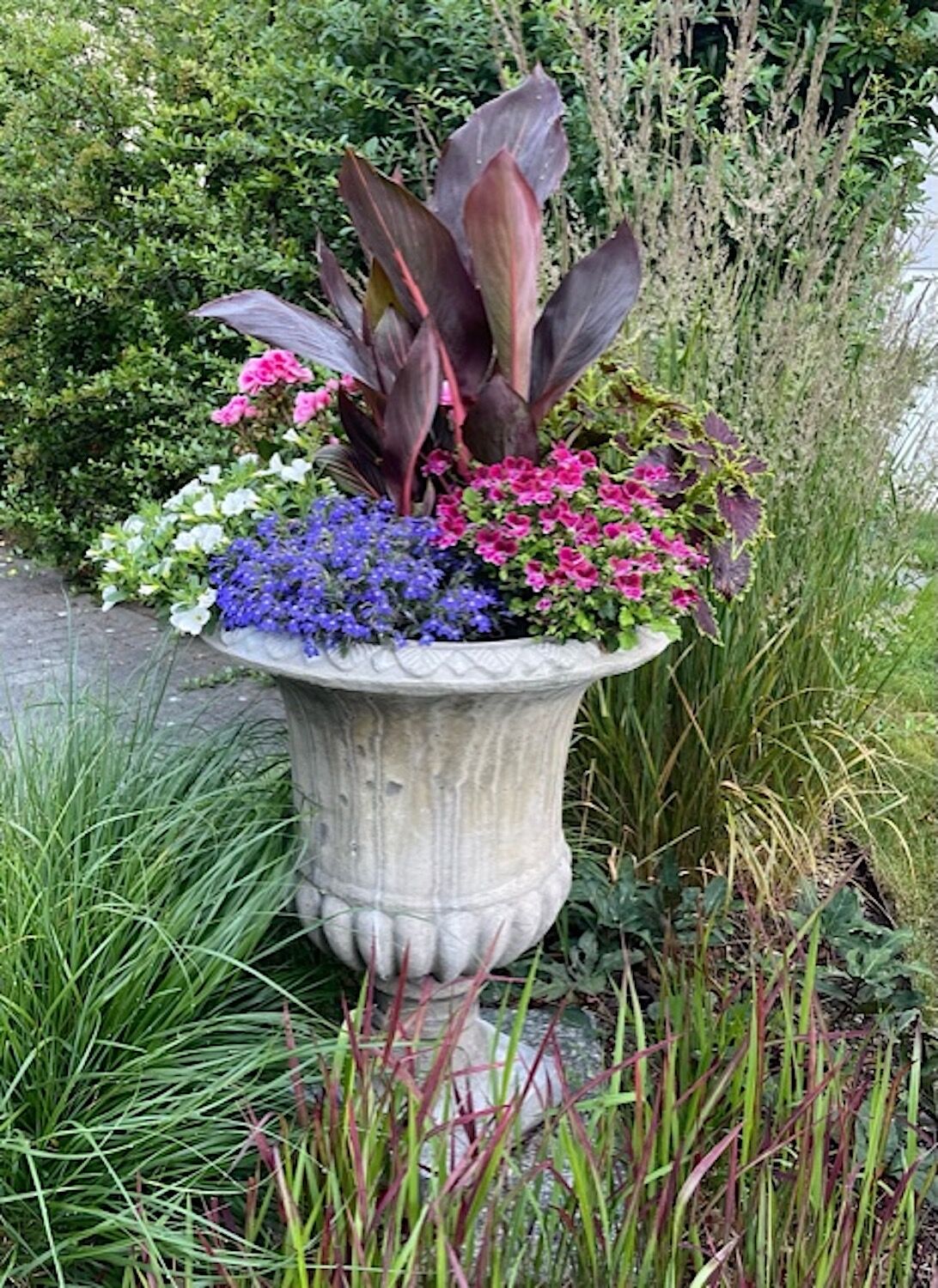 Potsdam: Steinvase ROMAN