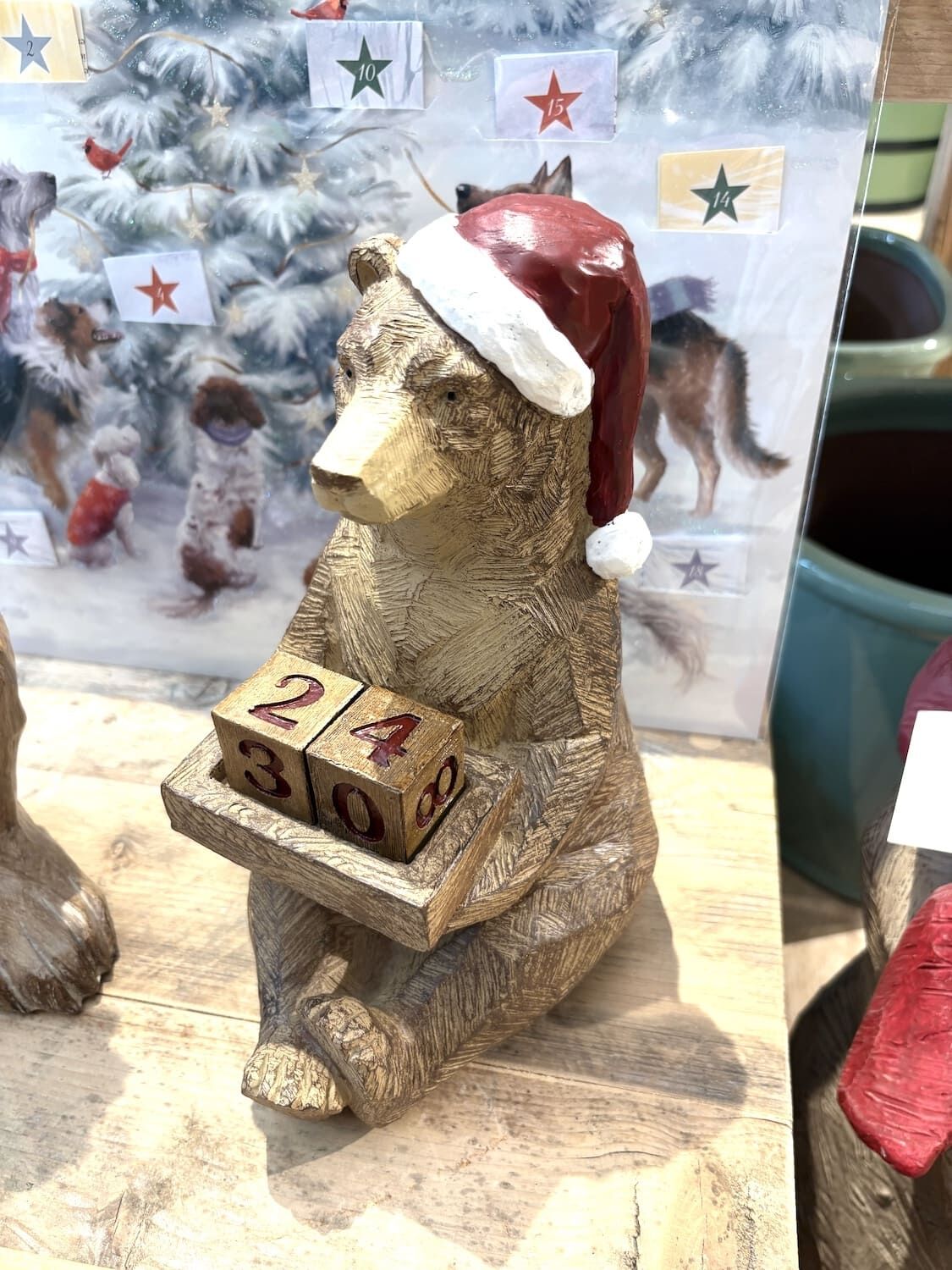 Weihnachtsbär BÄRNHARD mit Würfeln, 27 cm