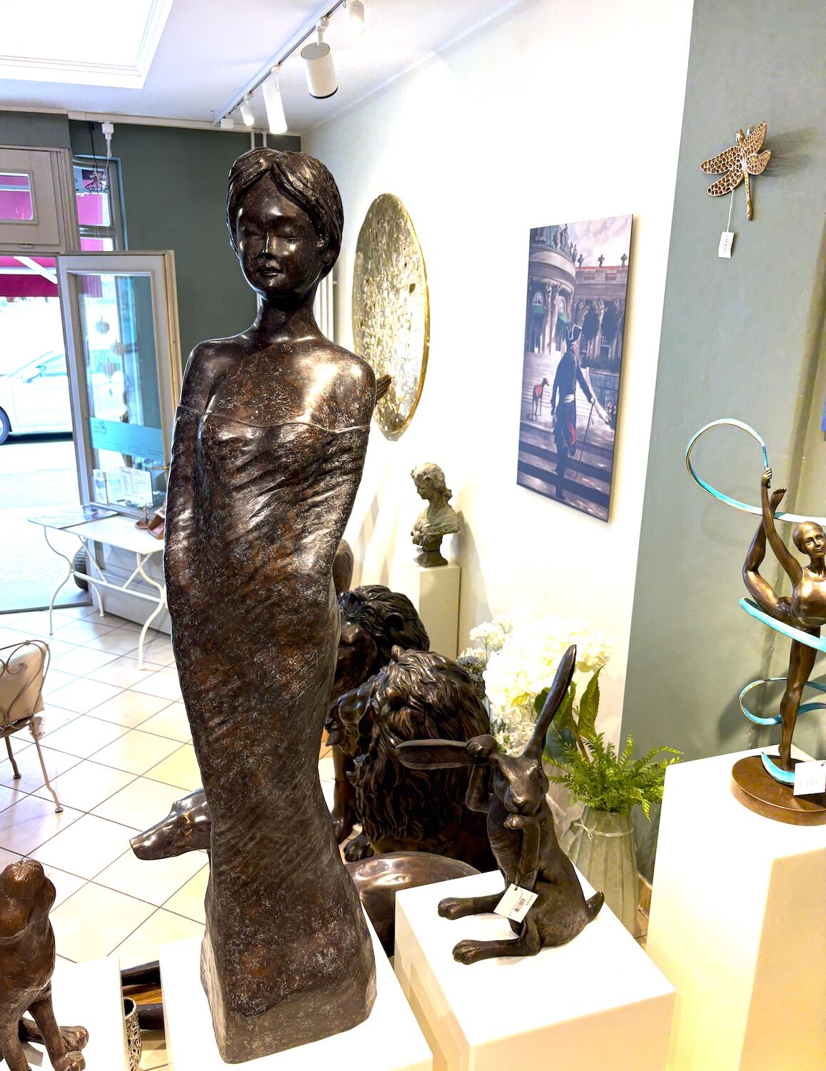 Bronzefigur KLEINE SCHWESTER, 138 cm