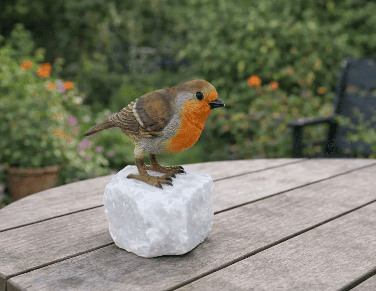Bronzefigur Vogel Rotkehlchen BARBAROSSO auf Steinsockel